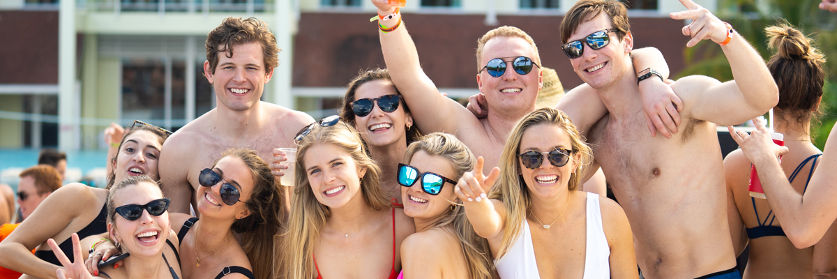 College Students booking Spring Break Nassau packages