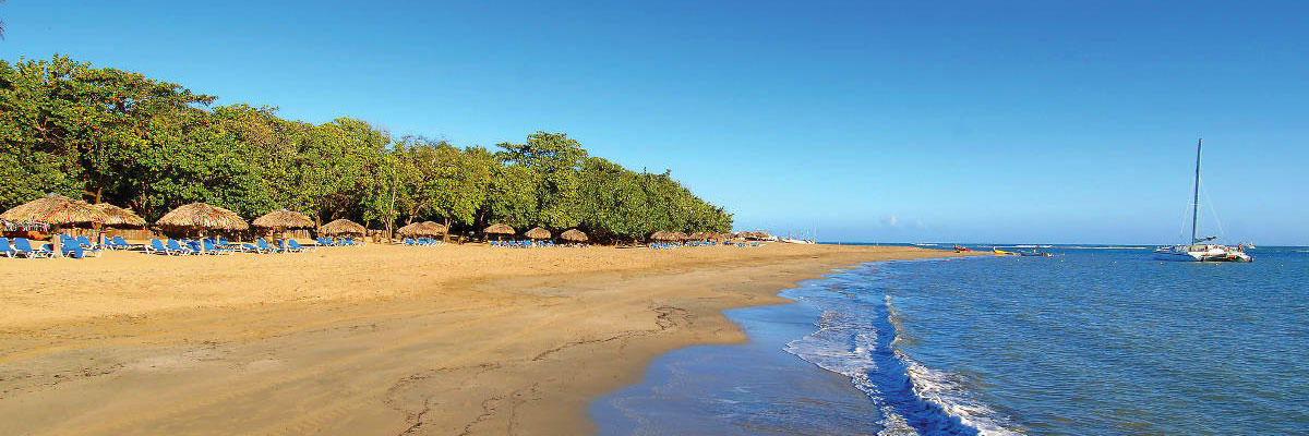 College Students booking Spring Break Puerto Plata packages